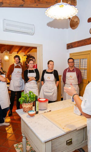 Sorrento: Mercado y clase de cocina en casa de un lugareño