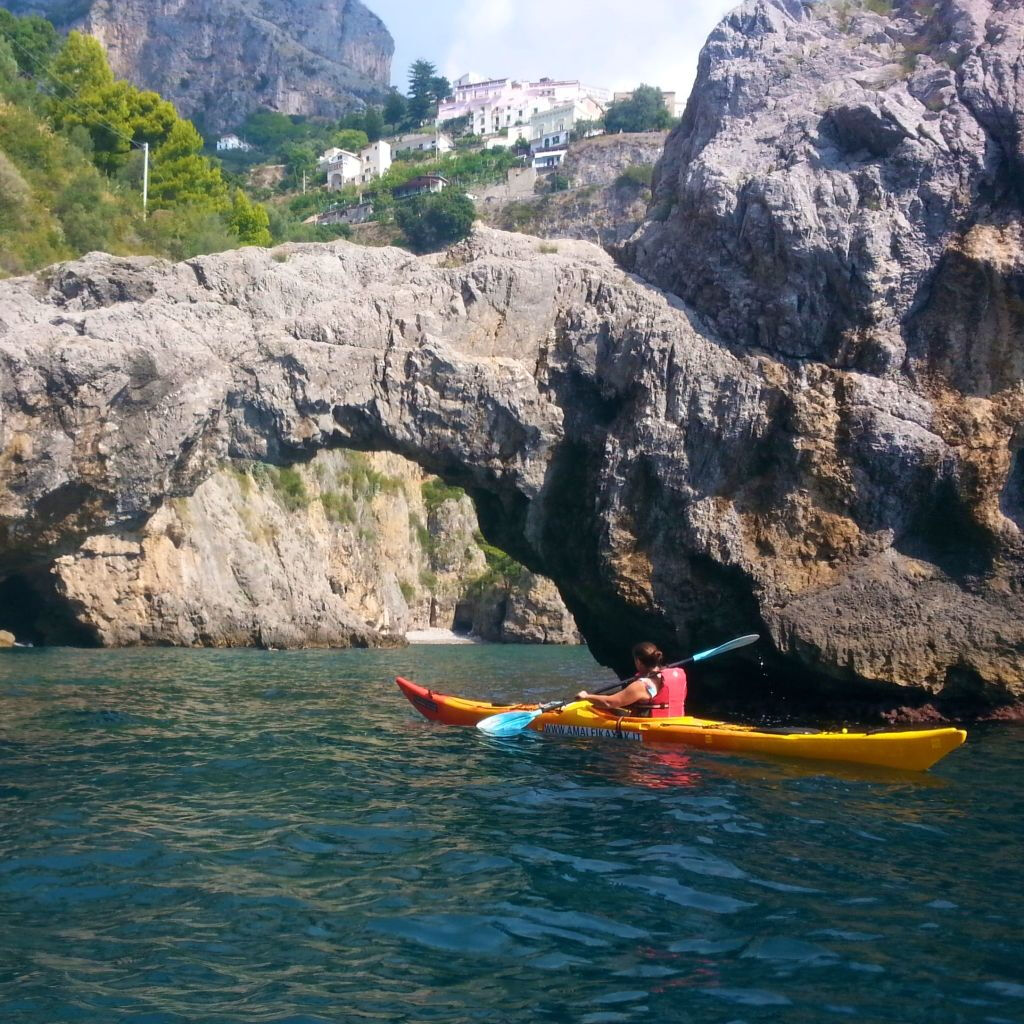 Tour de 3 horas en kayak por la costa de Amalfi