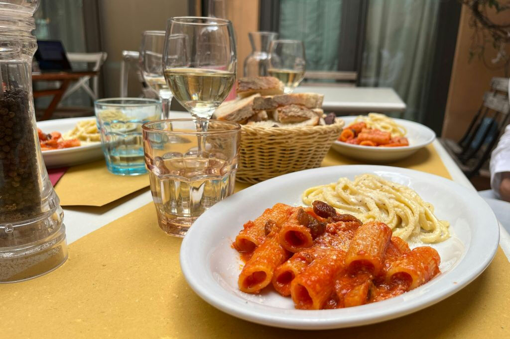 Rome: Small-Group Night Food Tour