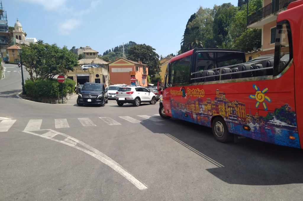 Da Genova a Portofino: tour di mezza giornata in autobus