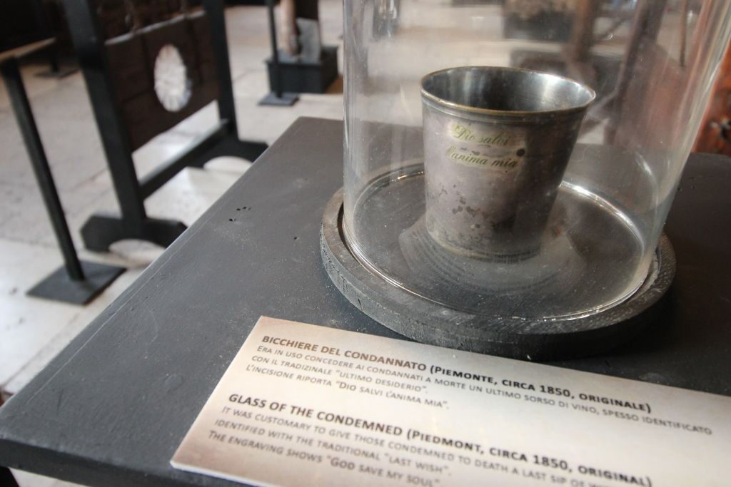 Veneza na Idade Média: Documentos e Instrumentos de Tortura