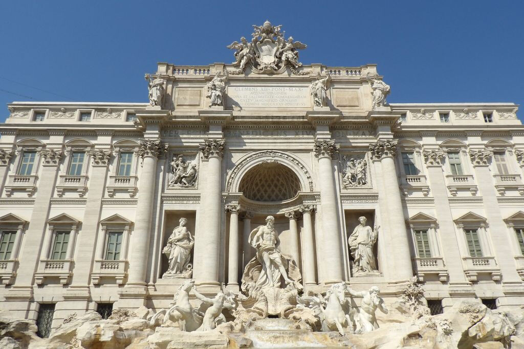Rome: Famous Squares and Fountains Walking Tour