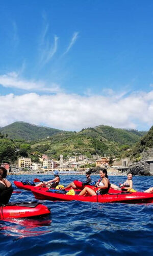 Tour in kayak: Monterosso + Snorkeling
