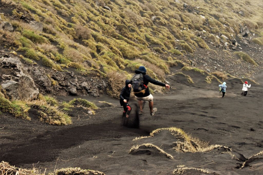 Monte Etna e Grotta della Lava: Tour guidato