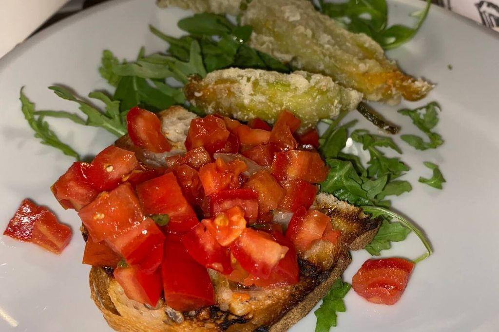 Rome: Guided Tour + Roman Dinner