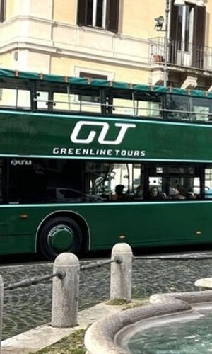 Roma: Tour audio-guidato con bus aperto d'epoca + cibo di strada