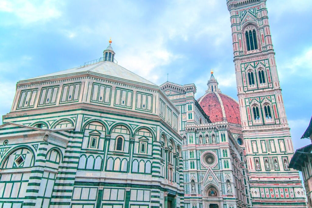 Florence: Guided Walking Tour + Roundtrip from Rome