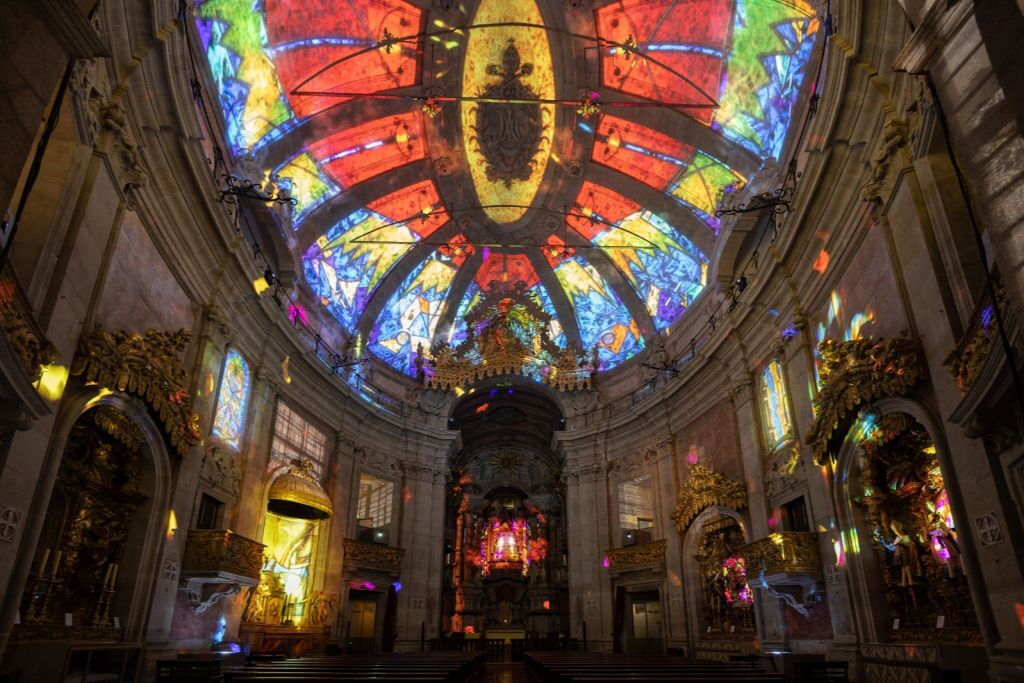Espectáculo de Luz Spiritus en la iglesia de los Clérigos