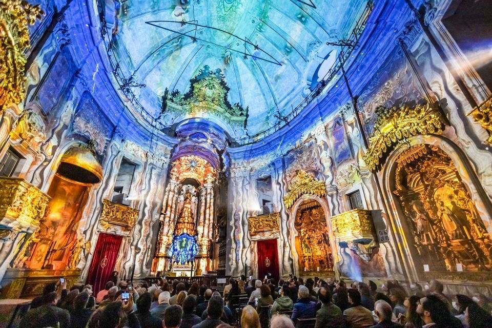 Spectacle de lumière Spiritus à l'église de Clérigos