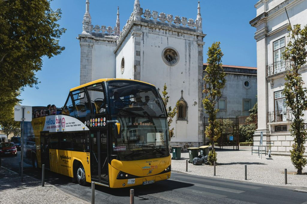 Ônibus Amarelo Lisboa: 24 ou 48 horas de Hop-on Hop-off Bus Tour