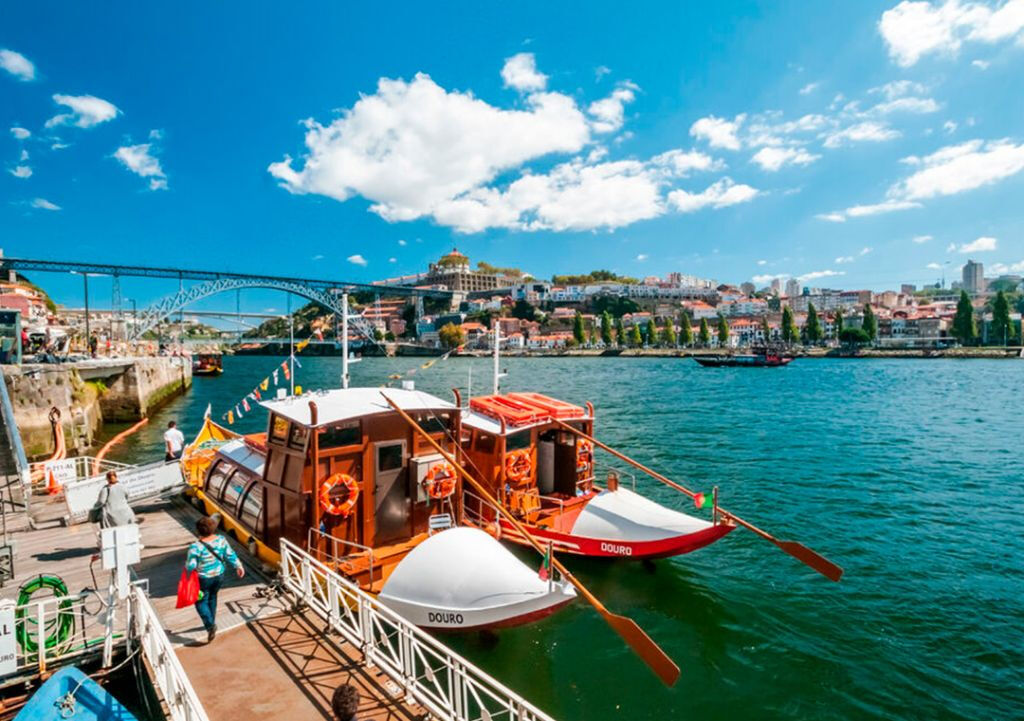Six Bridges Cruise from Cais da Ribeira
