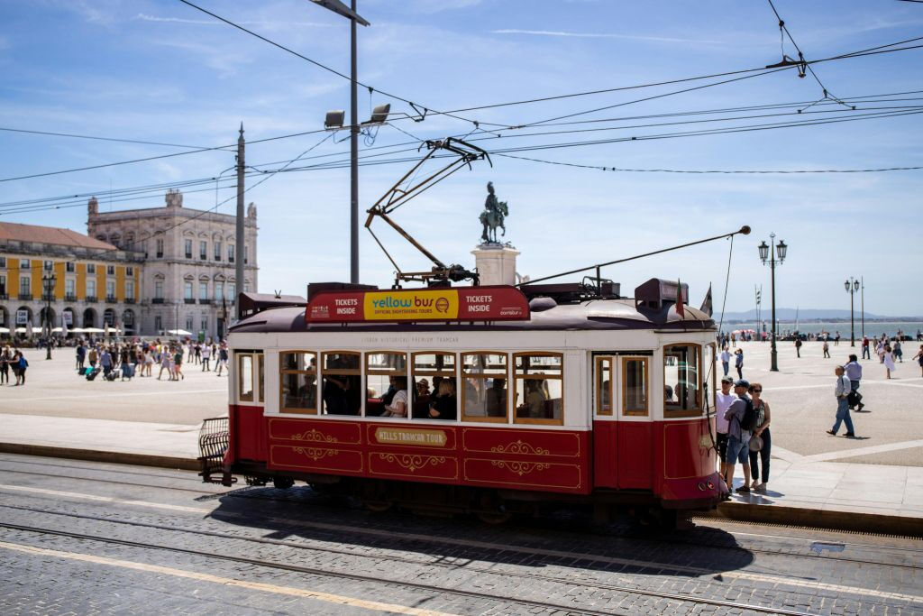 Lisbon: Historic Hills Tram Tour