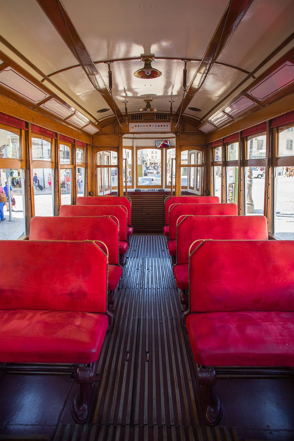 Lisbon: Historic Hills Tram Tour