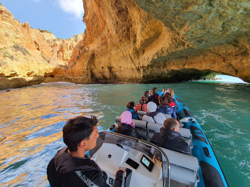 Grotte di Benagil & Praia da Marinha: tour in barca da Portimão