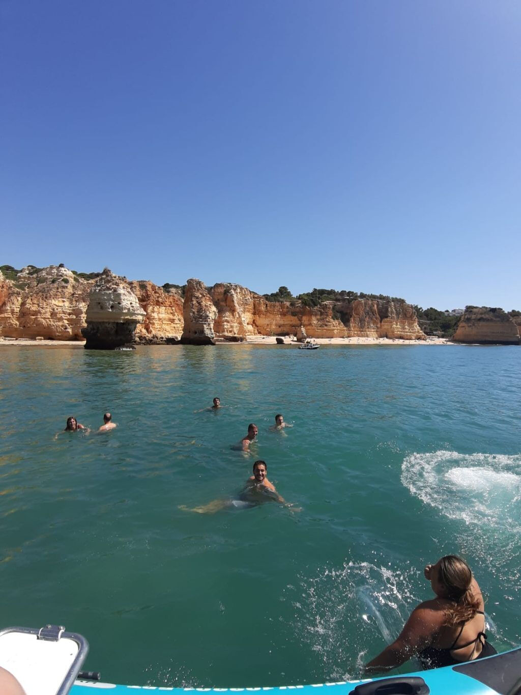 Benagil Caves & Praia da Marinha: Boat Tour from Portimão