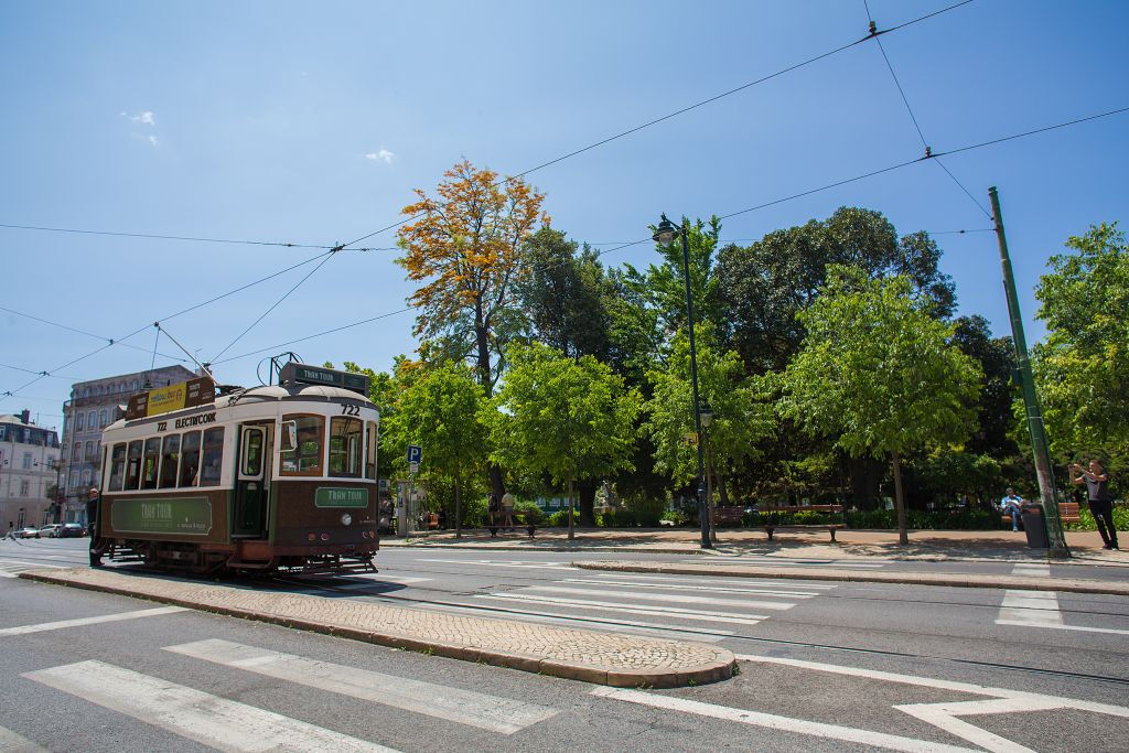 Lisbona - Tour su Bus, Barca e Tram Hop-on Hop-off per 72 o 96 Ore