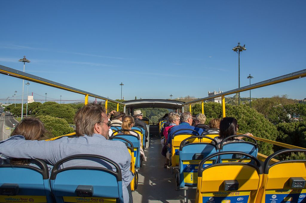Yellow Bus Lisbona: 48 ore di autobus Hop-on Hop-off + crociera sul fiume