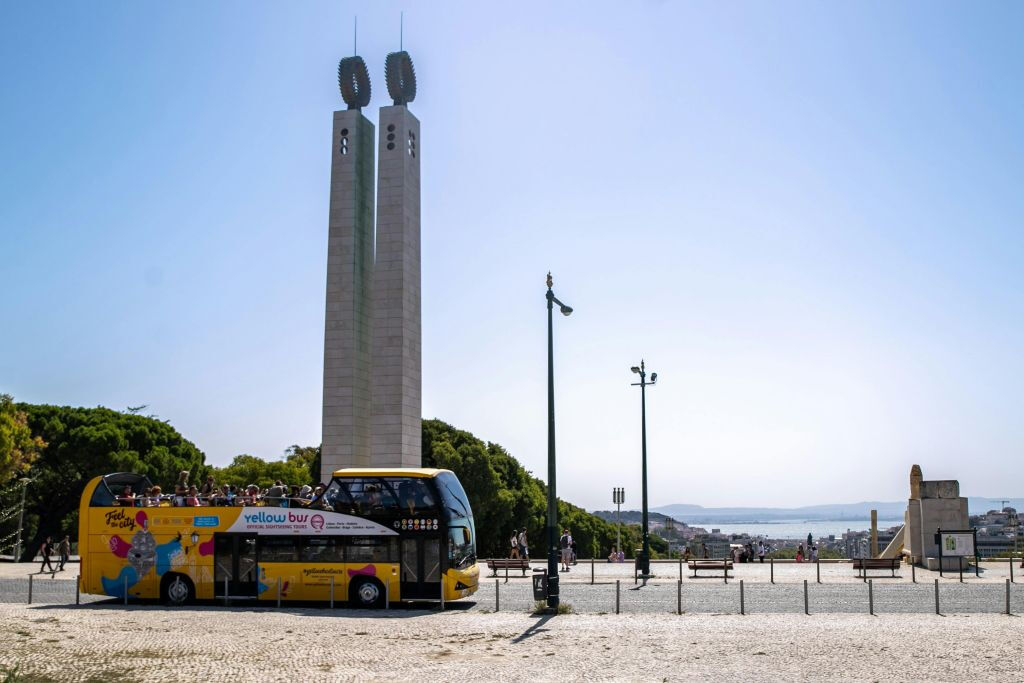 Yellow Bus Lisboa: 48 horas de ônibus hop-on hop-off + cruzeiro no rio