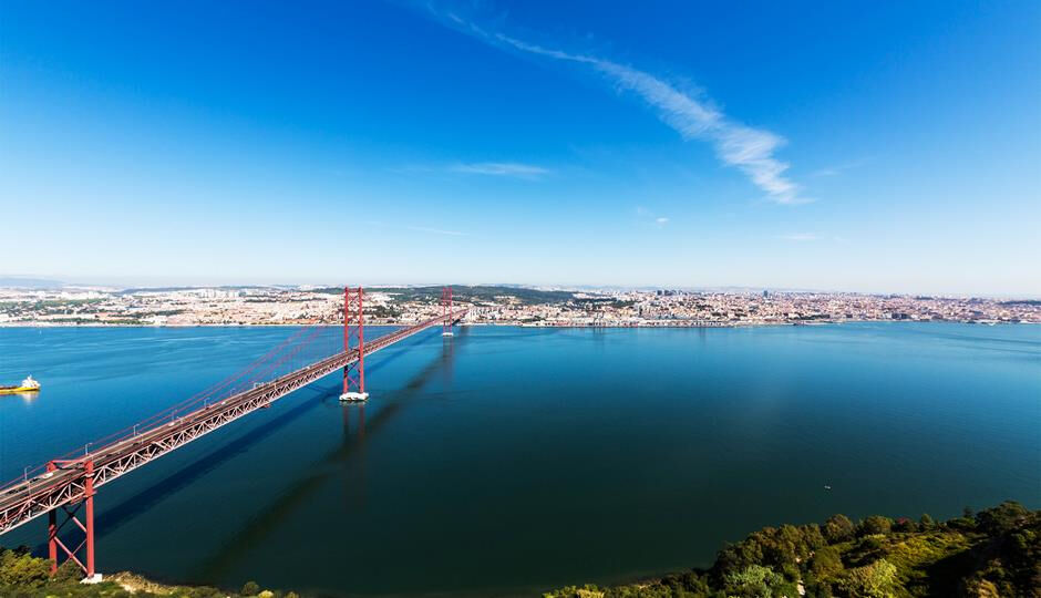 Lisbon: Hop-on Hop-off Boat Tour by Yellow Boat