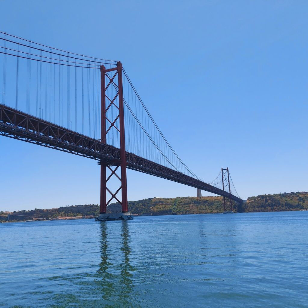 Lisbon: Hop-on Hop-off Boat Tour by Yellow Boat