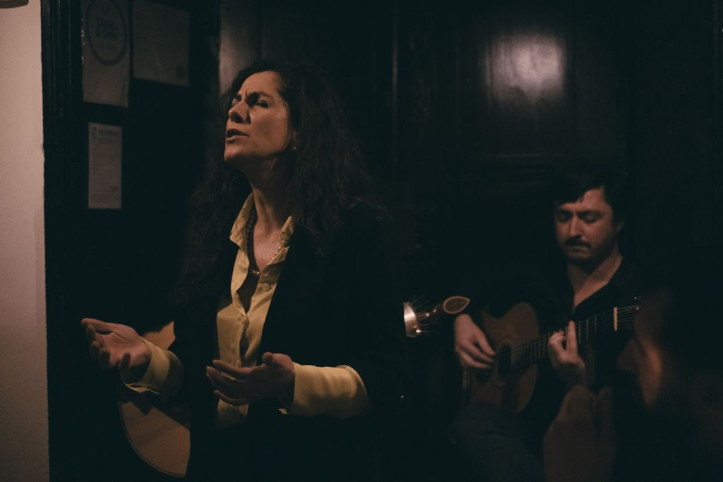 Canto do Poeta: Fado tradizionale e cena
