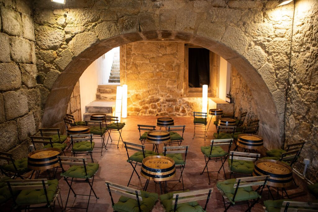 Oporto: A Casa do Fado - Sao Joao Novo