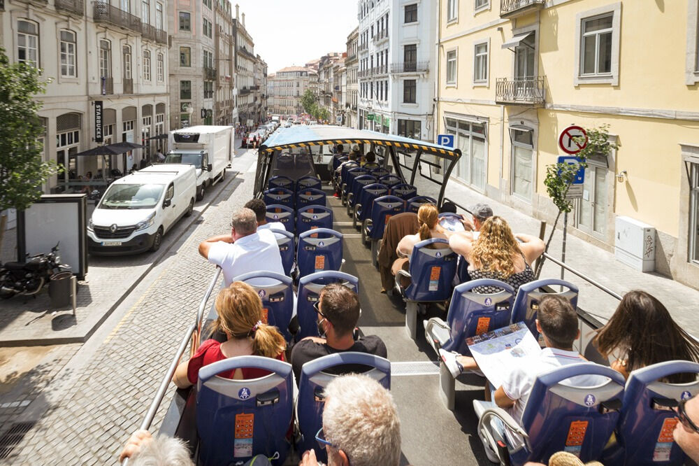 Oporto: Autobús Hop-on Hop-off de 48 horas + Crucero por el río + Bodega de vinos