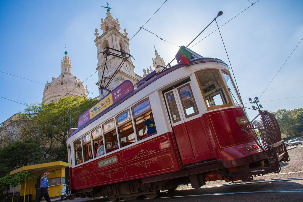 Yellow Bus Lisbon: Tour en bus turístico de 48 horas y tranvía histórico