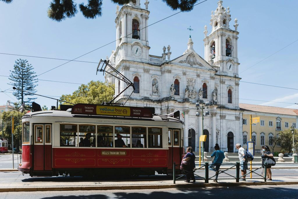 Yellow Bus Lisbon: Tour en bus turístico de 48 horas y tranvía histórico