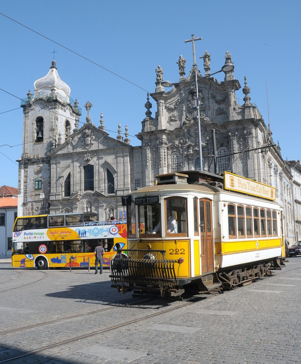 Porto: Yellow Bus Tour Hop-on Hop-off + Tour della città in tram