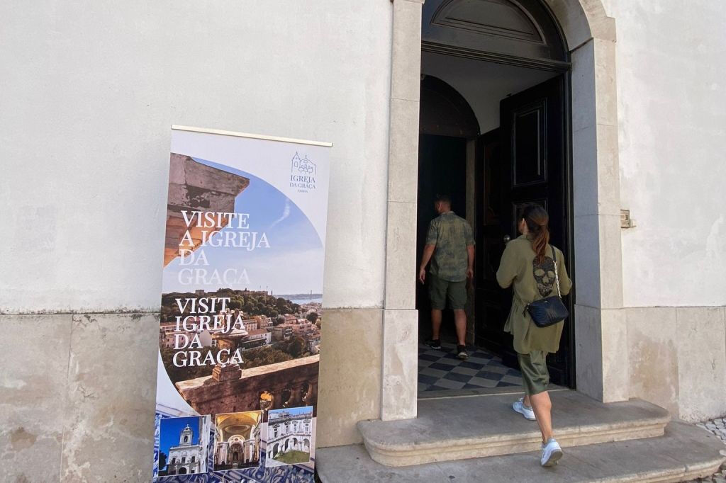 Igreja da Graça con Vistas a la Terraza + Bebida