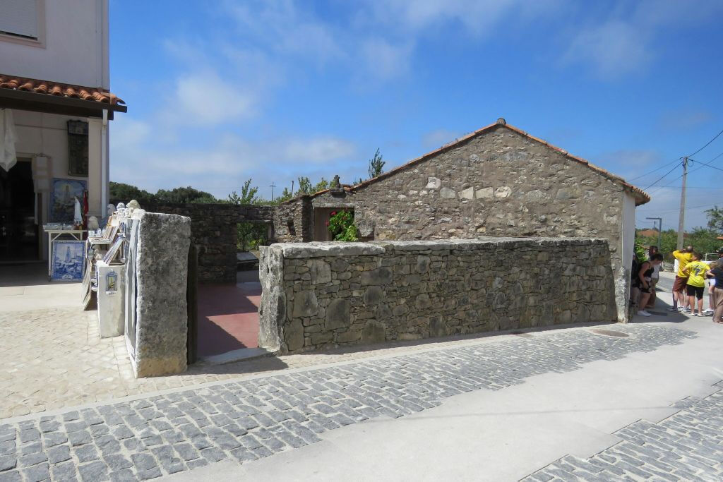 Fátima Sanctuary: Audio Guide & Transport from Lisbon
