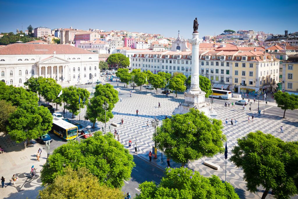 Best of Lisbon Walking Tour: Baixa, Chiado and Alfama