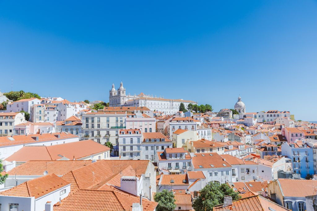 Best of Lisbon Walking Tour: Baixa, Chiado and Alfama