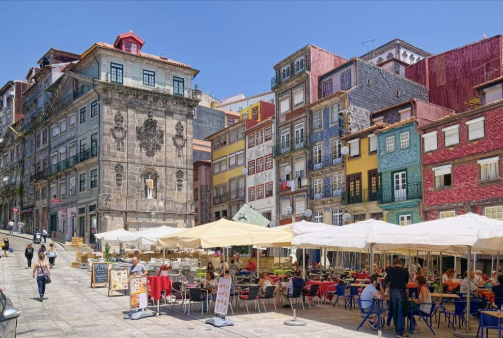 Visite de la ville de Porto en demi-journée : visite guidée avec cave à vin et dégustations