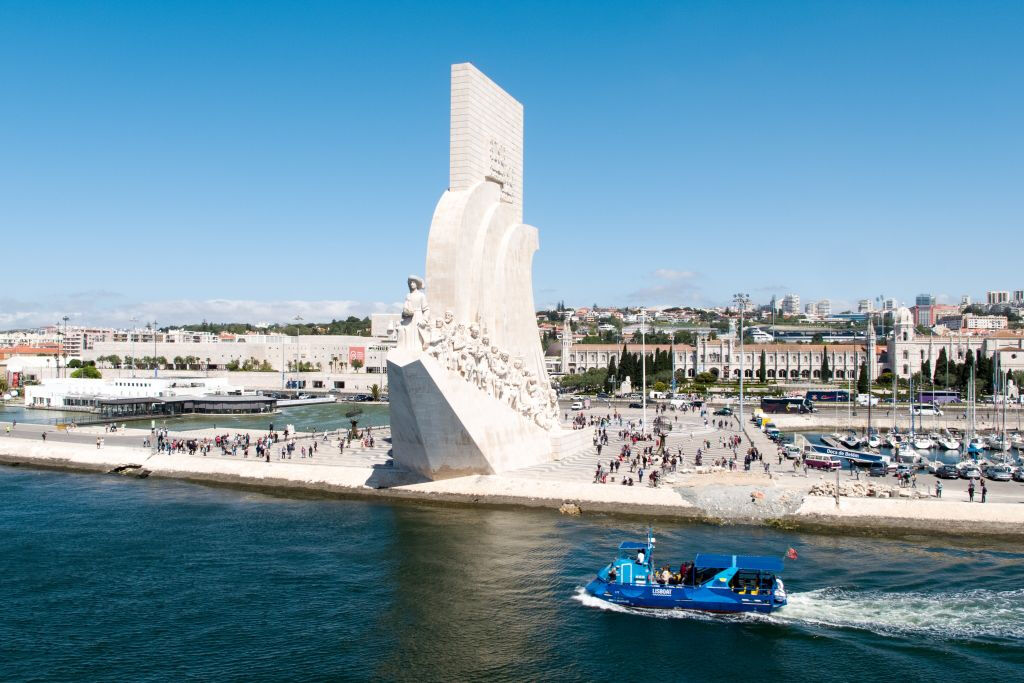 Gray Line: Lisbon & Cascais Hop-on Hop-off Bus & Boat Tour