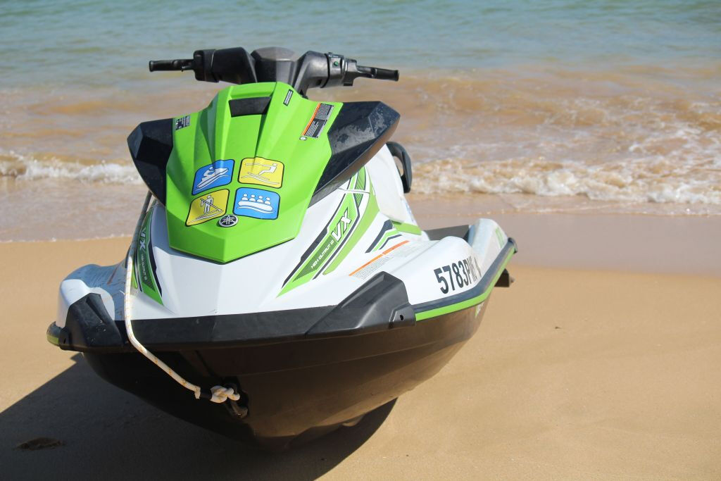 Promenade en jet ski à Armação de Pêra