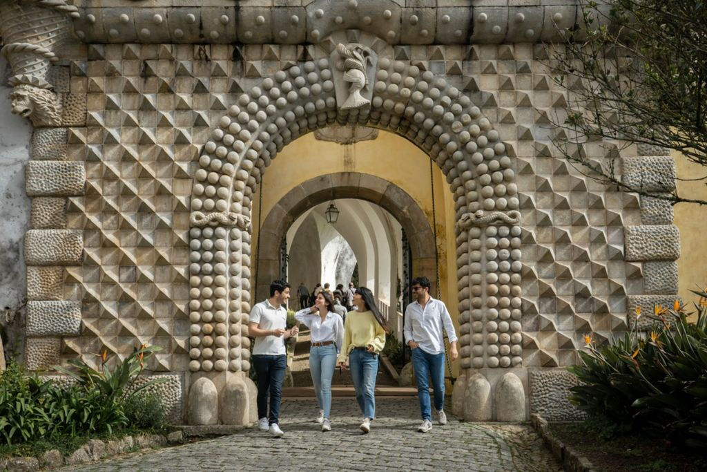 Sintra & Cascais: Guided Walking Tour & Day Trip From Lisbon