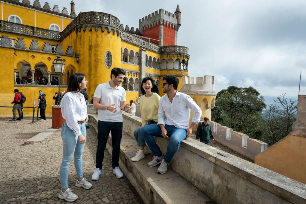 Sintra e Cascais: Passeio a pé guiado e viagem de um dia saindo de Lisboa