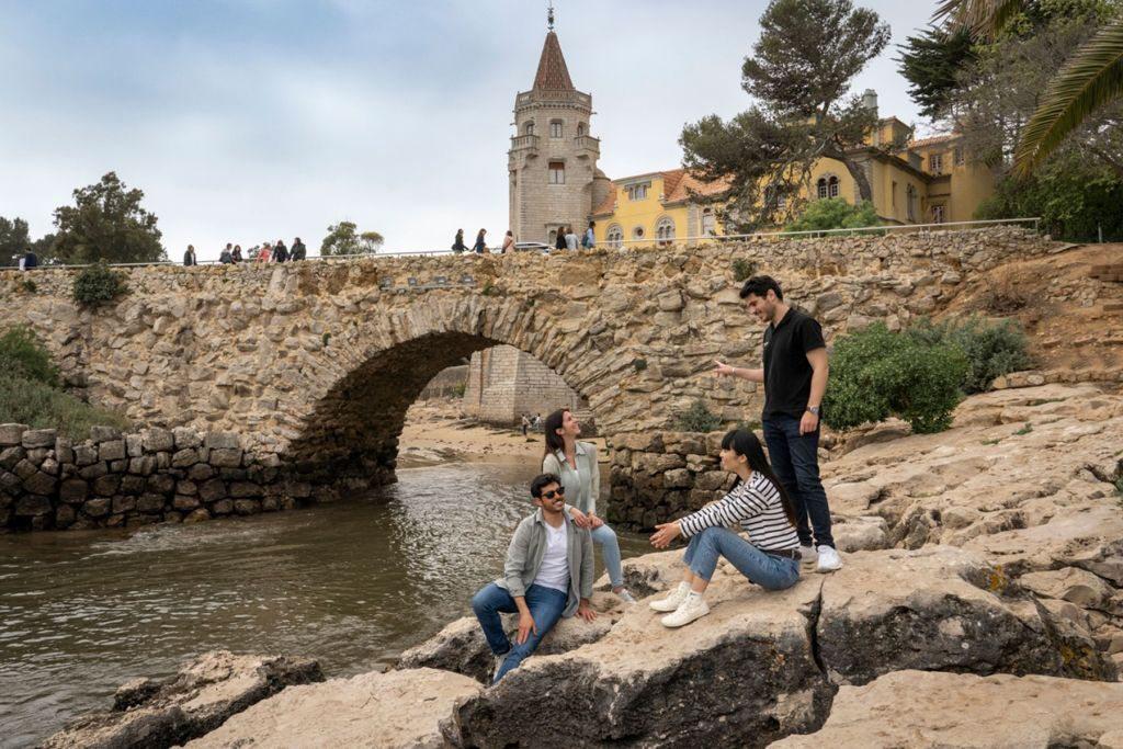 Sintra & Cascais: Guided Walking Tour & Day Trip From Lisbon