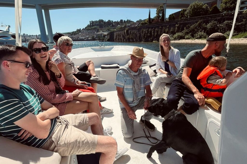 Douro River Boat Cruise with Port Wine