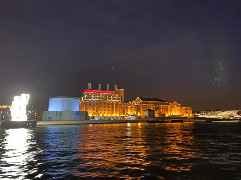 Lisboa: Excursión nocturna en velero de 2 horas desde Belém