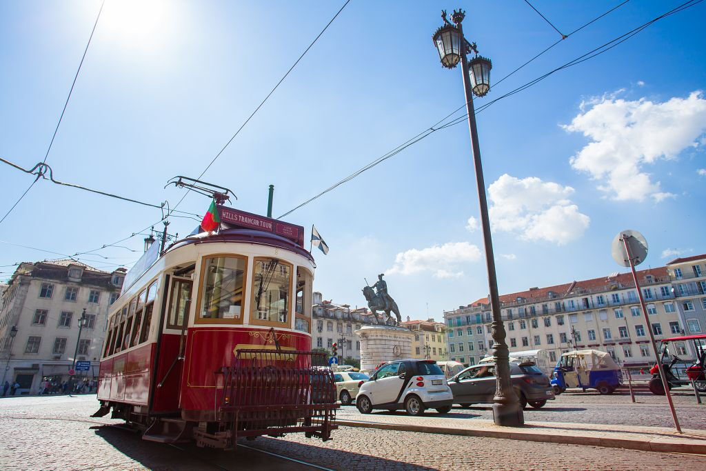 Tranvía Hills y fado en Chiado