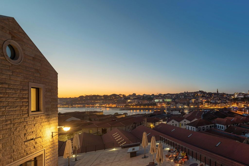 Il meglio di Porto - Fado dal vivo, vino di Porto e cena di Porto