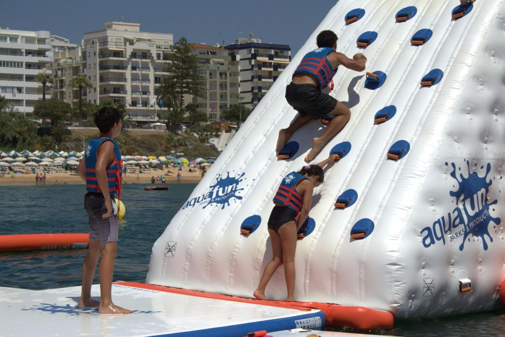 Armação de Pera: Ingresso para o Parque Aquático Inflável