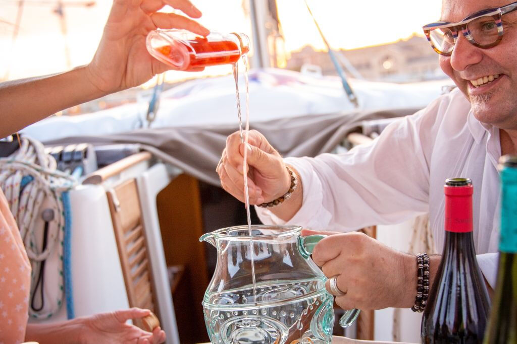 Aventure nautique à Barcelone avec atelier Sangria
