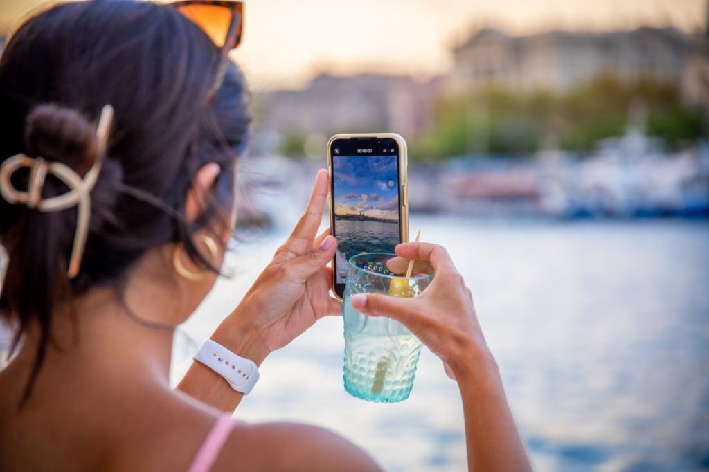 Tapas locais e aventura de navegação em Barcelona