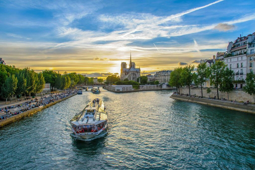 Parigi: Tour turistico con audioguida