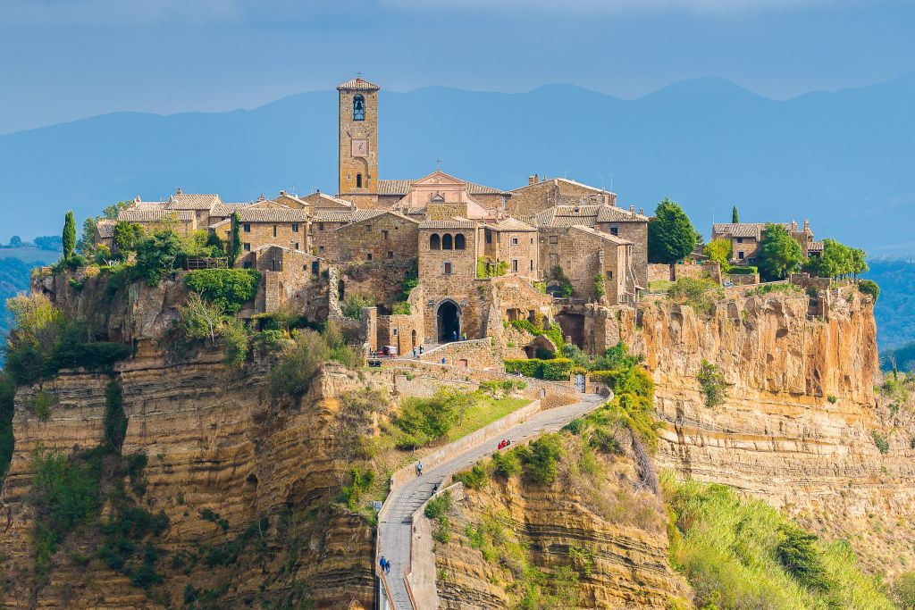 Civita di Bagnoregio, Montepulciano et Orvieto : Circuit au départ de Rome + Déjeuner et vin