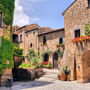 Civita di Bagnoregio, Montepulciano y Orvieto: Excursión desde Roma + Comida y Vino